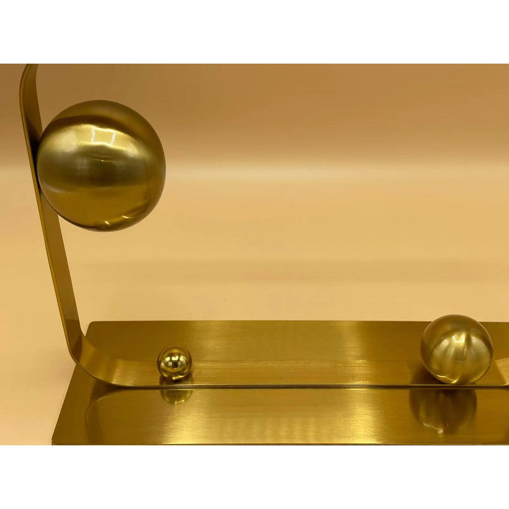 Legering Sculptuur Klein (ZH-06A) Afmeting: L28,5 B:10 H: 19CM