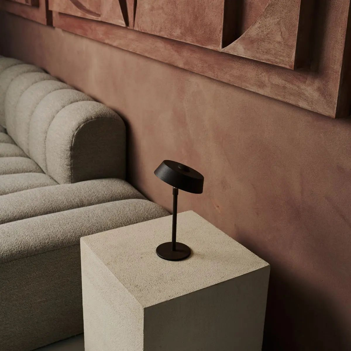 Luca Mocha Brown - USB -oplaadbare lamp L Minimalistisch, speels en dimpelbaar