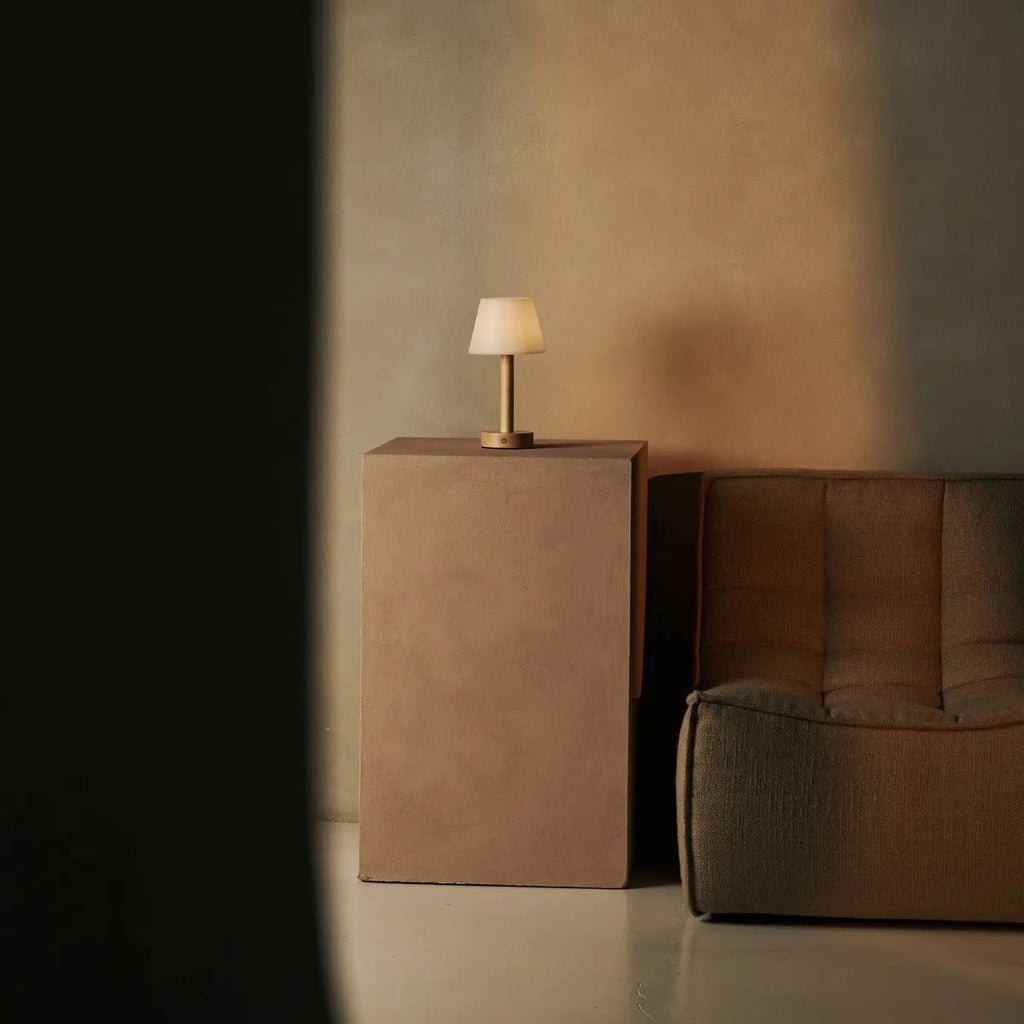 Zoë Lichtbruine Houten Oplaadbare Tafellamp | Dimbaar, USB-C, batterijduur van 80 uur