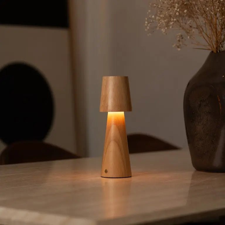 Lucas oplaadbare tafellamp – draadloos, dimbaar en opladen via USB-C