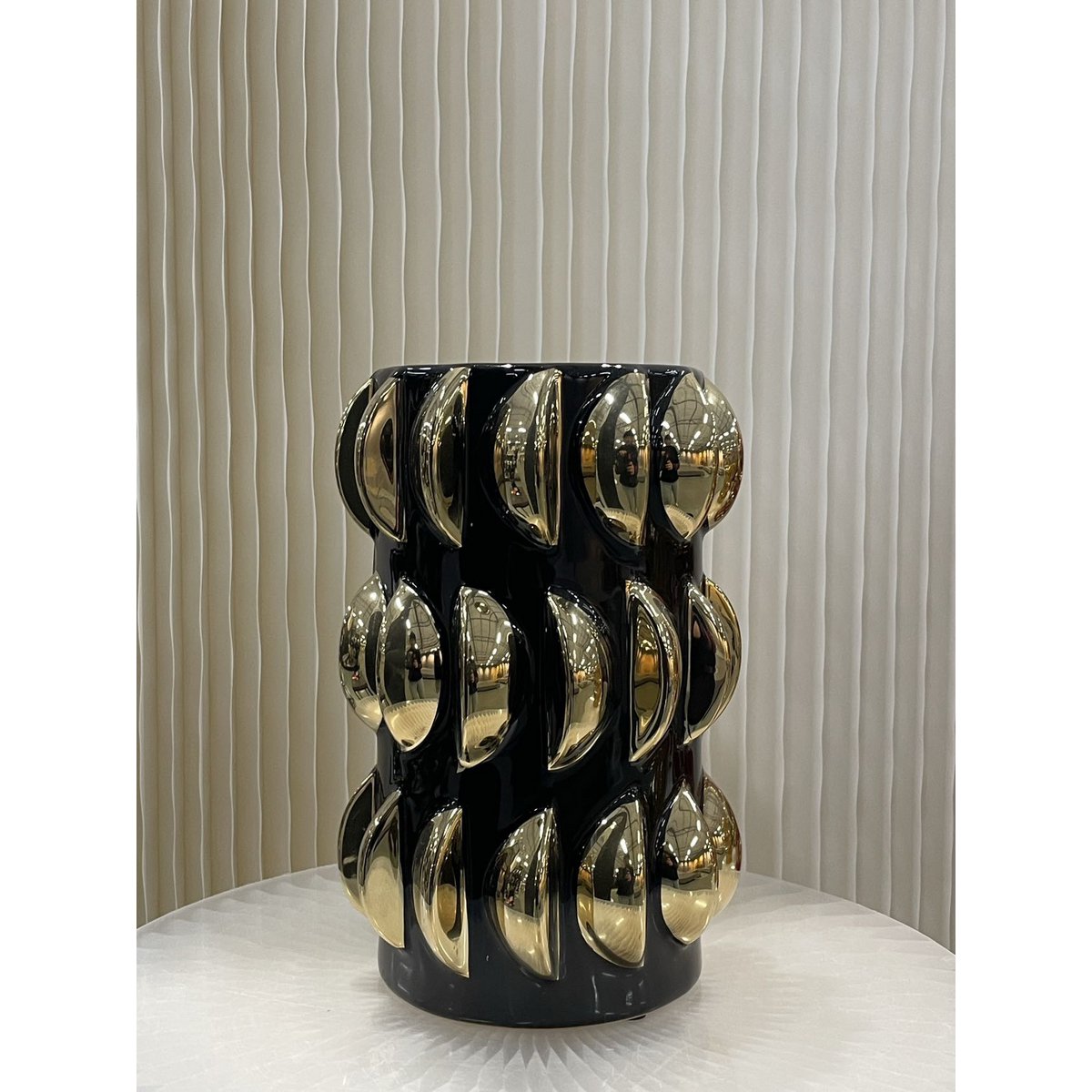 Vaas zwart met goud midden 11654-10