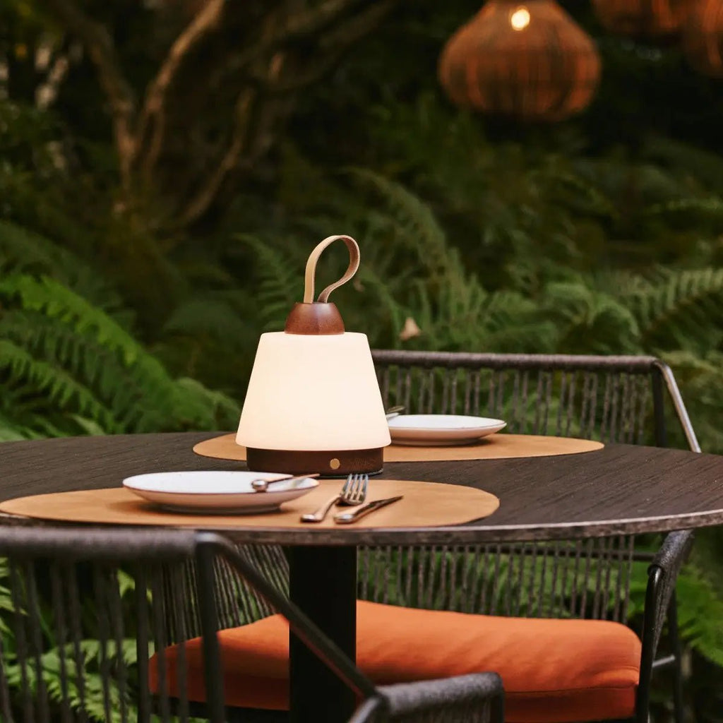 Liv donkerbruine oplaadbare lamp – leren band, dimbaar, 3 lichtmodi, draadloos