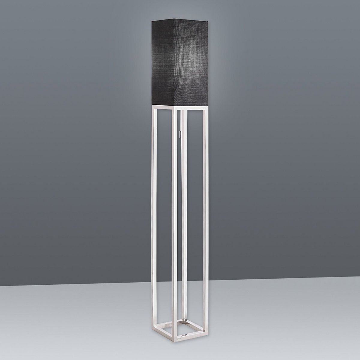Liv · Vloerlamp — chroom