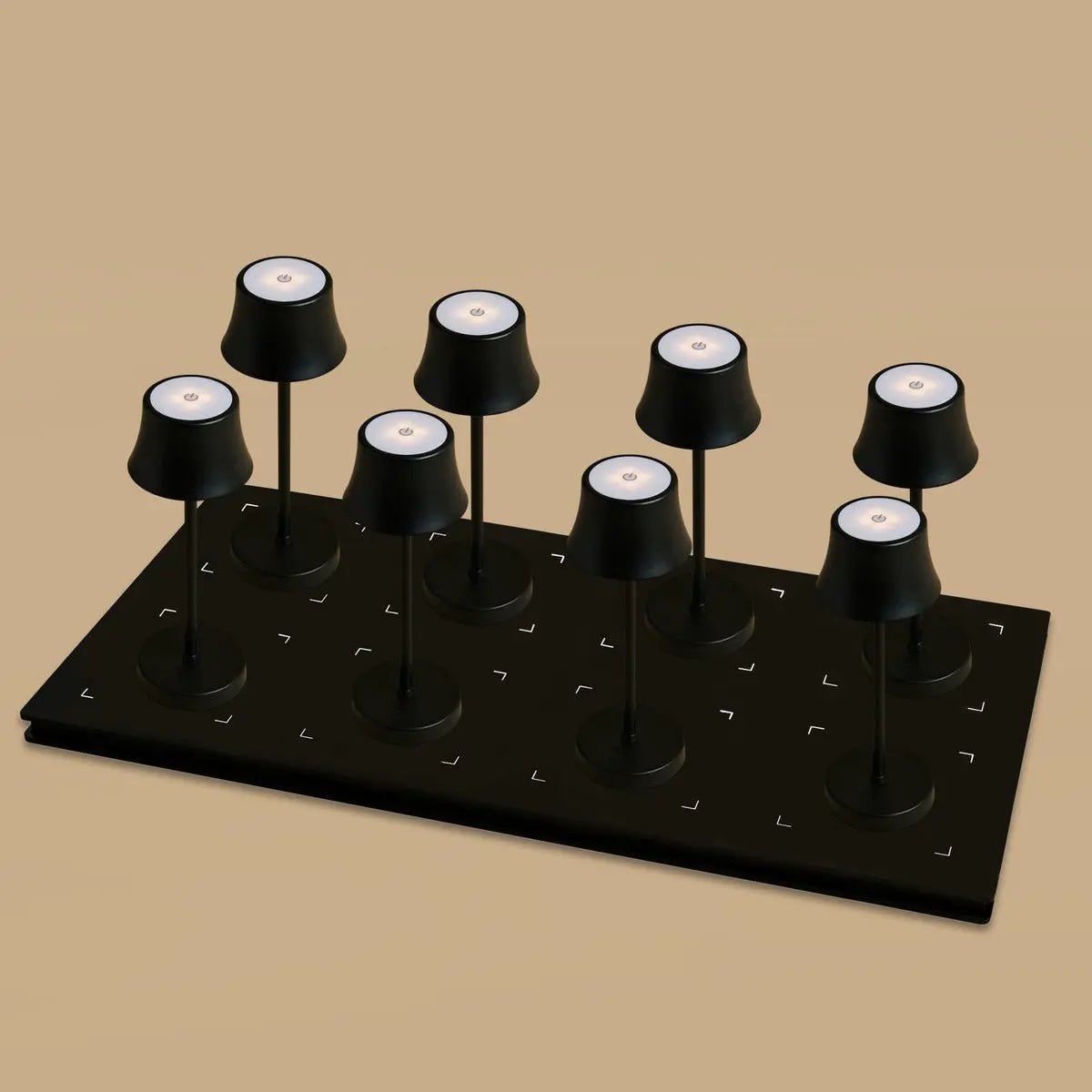 Combi Set Professional-8 X de Pijp Mini Midnight Black oplaadbare tafellampen & 1 x Central Station draadloos laadstation met Qi-Technology