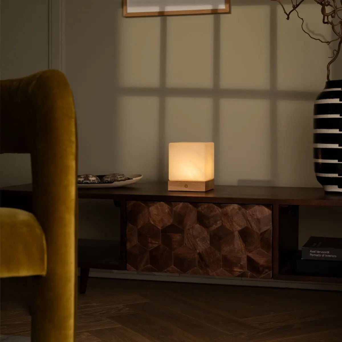 YCE lichtbruine draadloze houten lamp met bevroren glas-oplaadbare, dimbare, 100-uur batterij