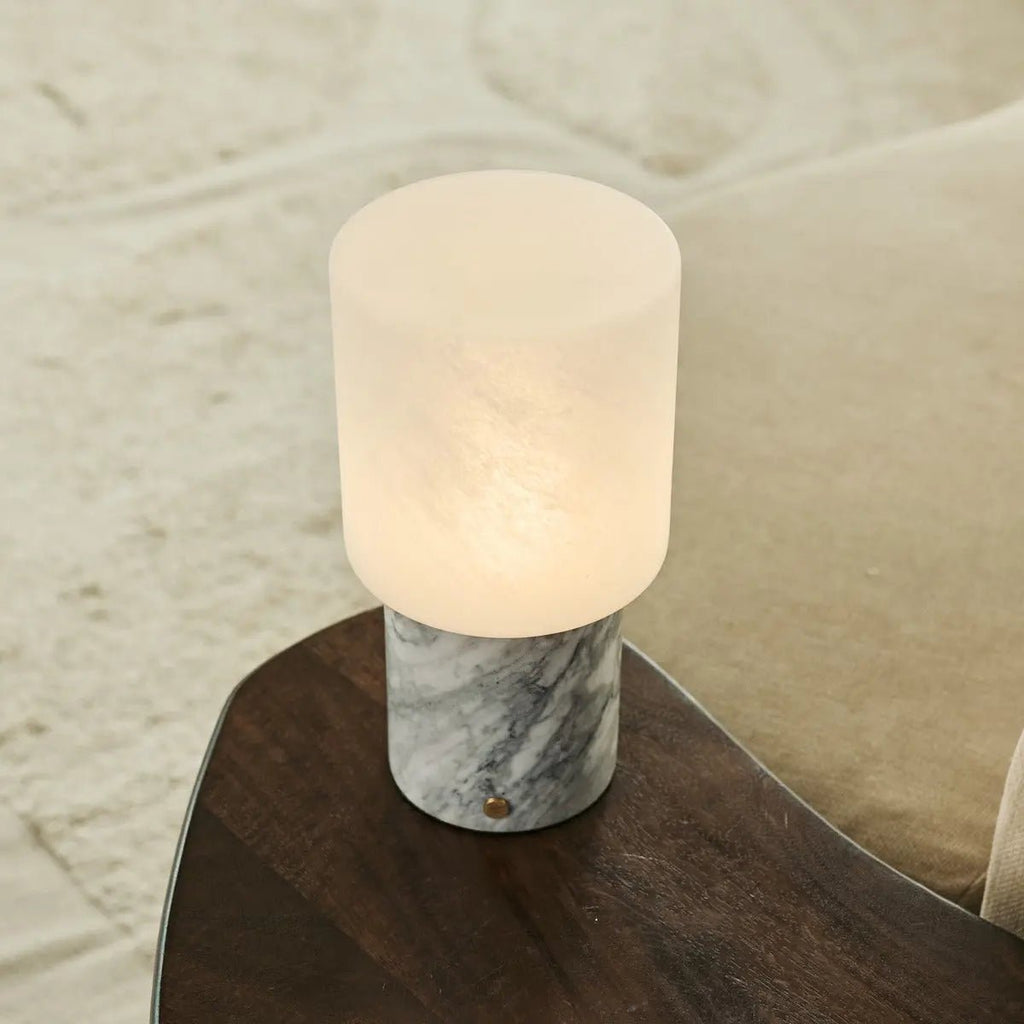 Cuyp White / Bianco Statuarietto - Marmeren oplaadbare tafellamp - draadloos, USB oplaadbaar en tot 100 uur runtime