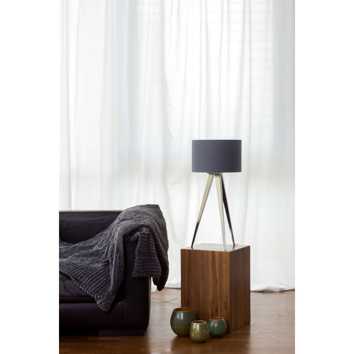 Liv · Driepoot vloerlamp
