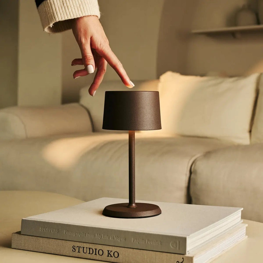 David Mocha Brown oplaadbare tafellamp 2 in 1 met verstelbare hoogte - dimpelbaar en draadloos met 120 uur batterij