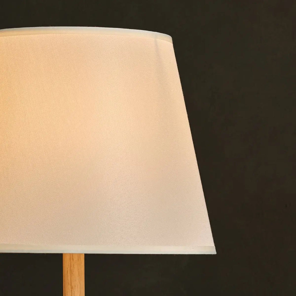 Emily lichtbruine houten lamp met kabel - handgemaakt duurzaam ontwerp voor thuis