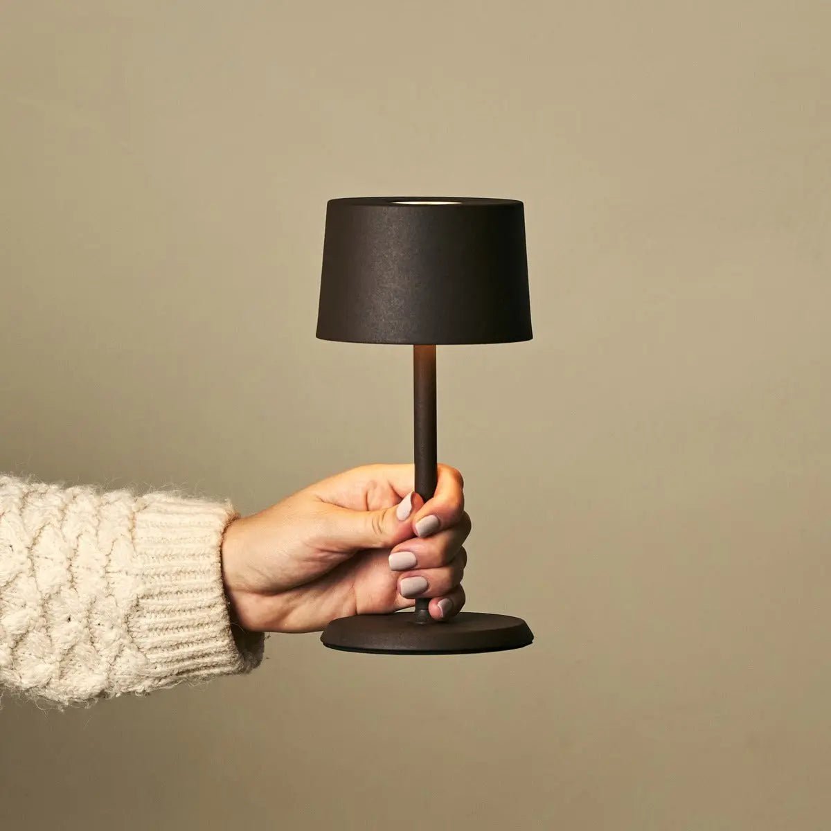 David Mocha Brown oplaadbare tafellamp 2 in 1 met verstelbare hoogte - dimpelbaar en draadloos met 120 uur batterij