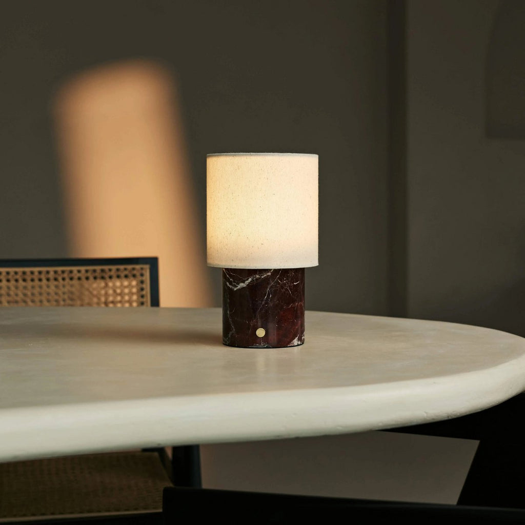 Dou Red / Rosso Levanto - Marmeren oplaadbare tafellamp - Draadloos, 3 lichte modi en met linnen verwisselbare lampenkap
