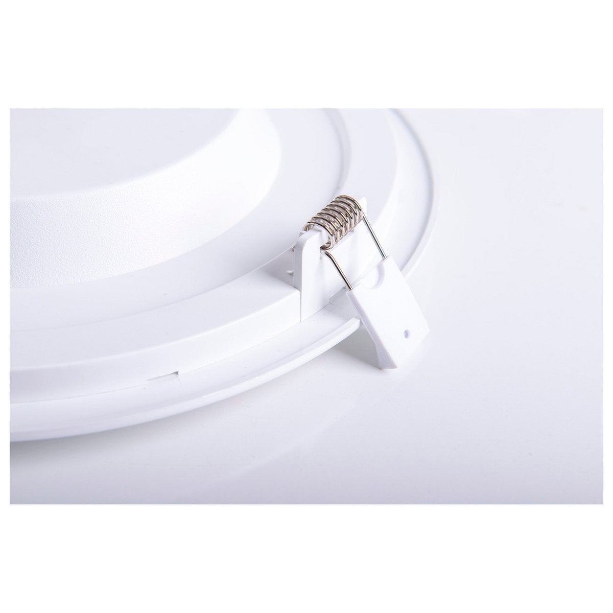Liv · LED-opbouwspot — Ø24,6cm