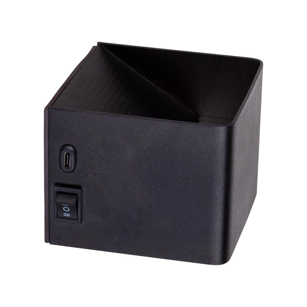 Liv · Metalen wandlamp — zwart