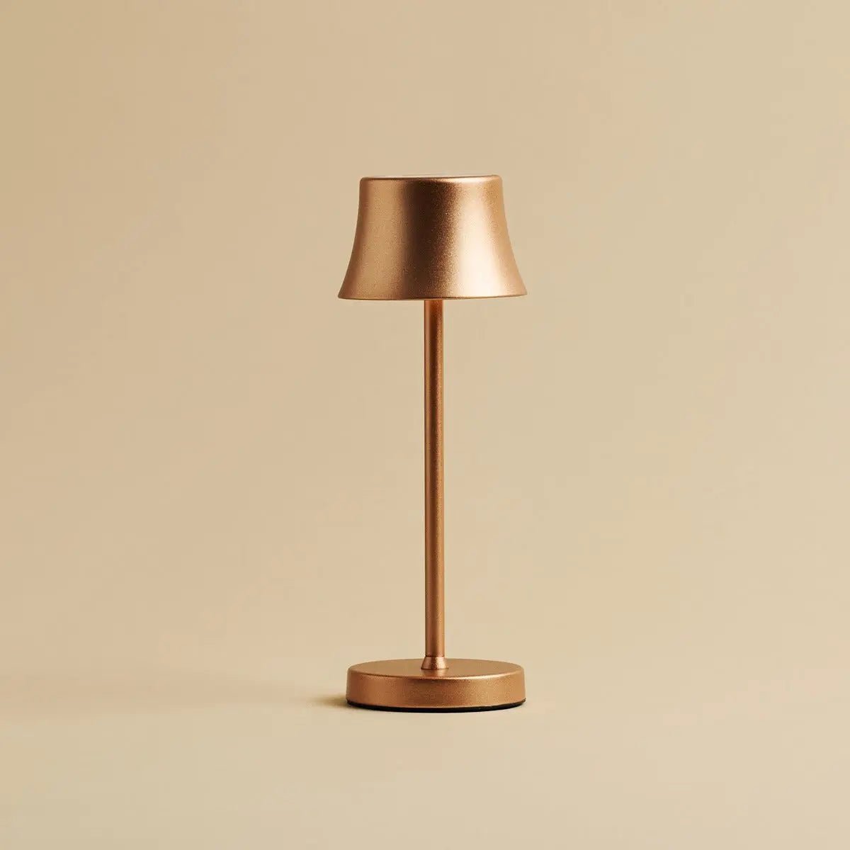 De Pijp Mini koper oplaadbare tafellamp - Draadloos opladen, dimbare lamp en 3 lichte kleuren