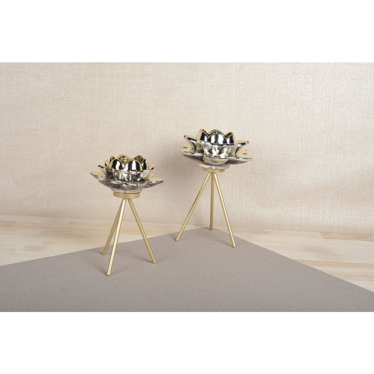 Golden Flower Stand 12.5x12.5x17.5 cm