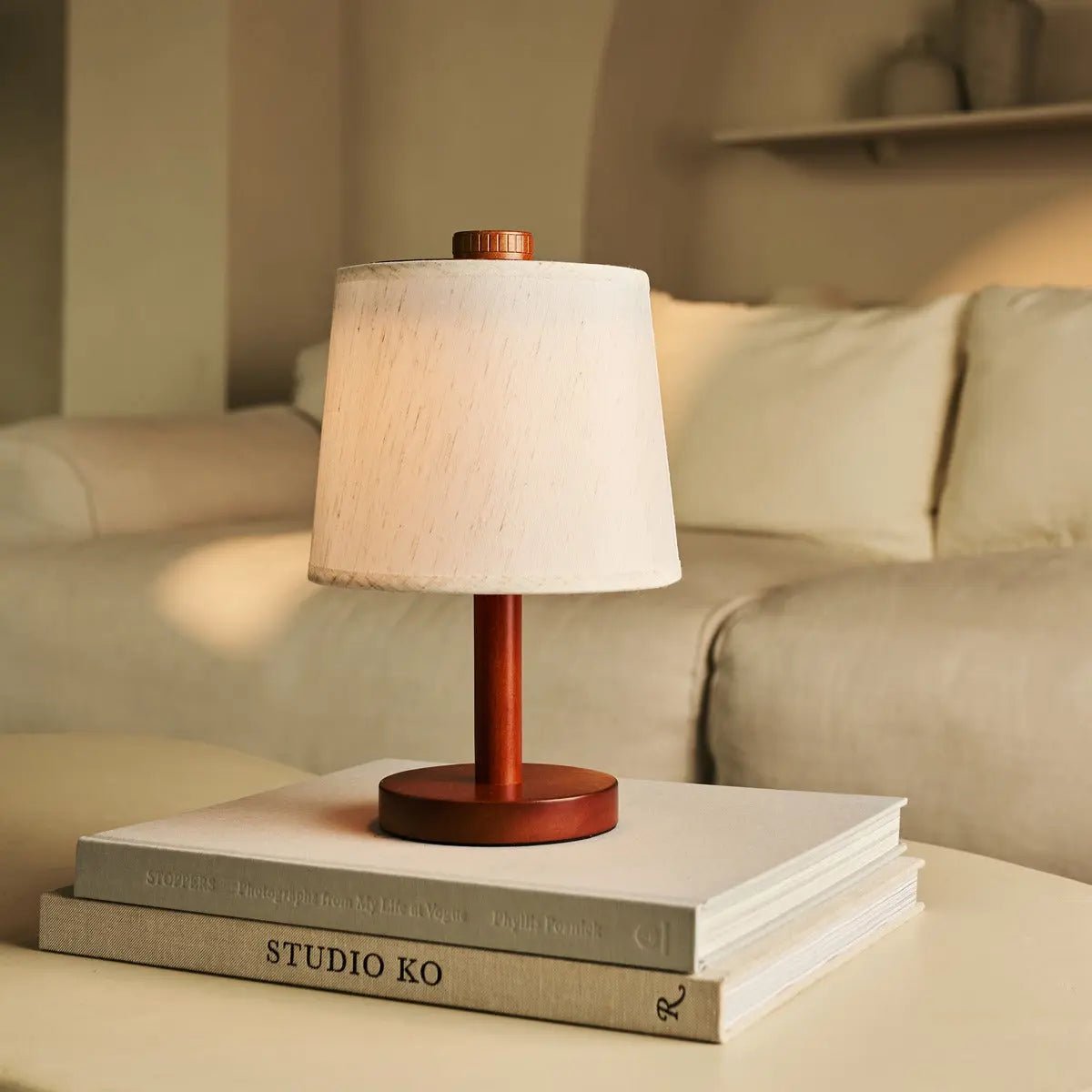 Rover kastanje bruin houten lamp - oplaadbare, draadloze en dimbare schaduw