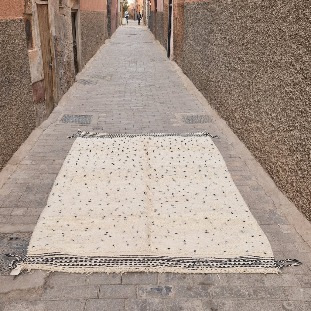 Berber vloerkleed Beni Ouarain Plumetis 190 x 290 cm