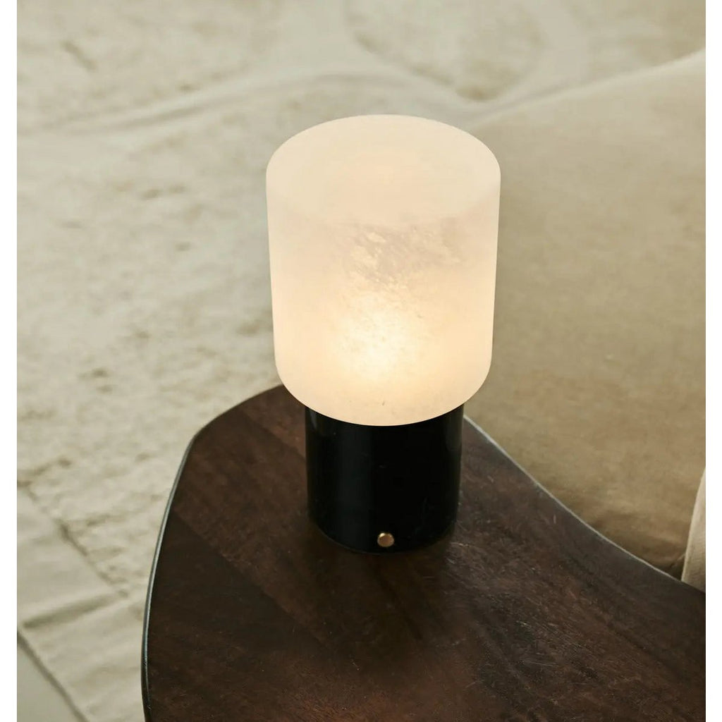 Cuyp Black / Nero Marquina - Marmeren oplaadbare tafellamp - Draadloos, USB -oplaadbaar en tot 100 looptijd