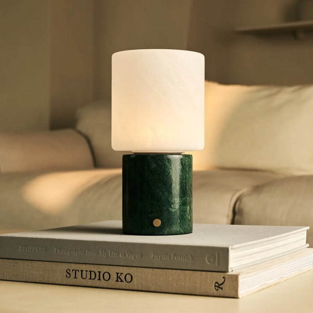 Cuyp Green / Verde Alpi - Marmeren oplaadbare tafellamp - Draadloos, USB -oplaadbaar en maximaal 100 uur runtime