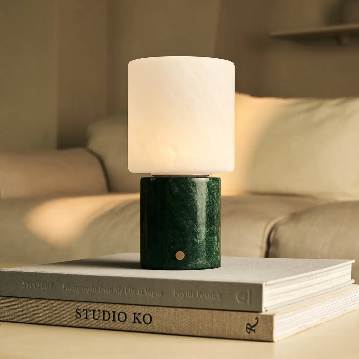 Cuyp Green / Verde Alpi - Marmeren oplaadbare tafellamp - Draadloos, USB -oplaadbaar en maximaal 100 uur runtime