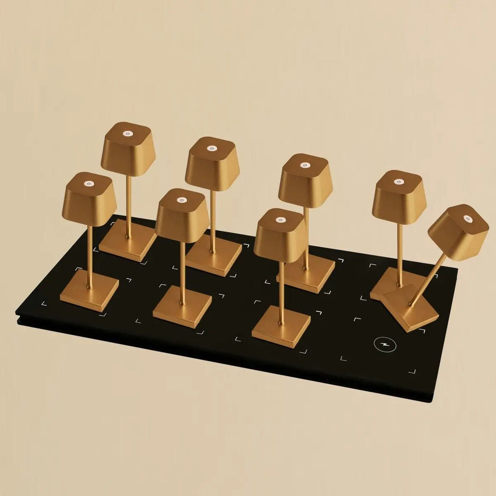 Combi Set Professional-8 x Sarphati Mini Gold Oplaadbare tafellampen & 1 x Central Station draadloos laadstation met Qi-Technology