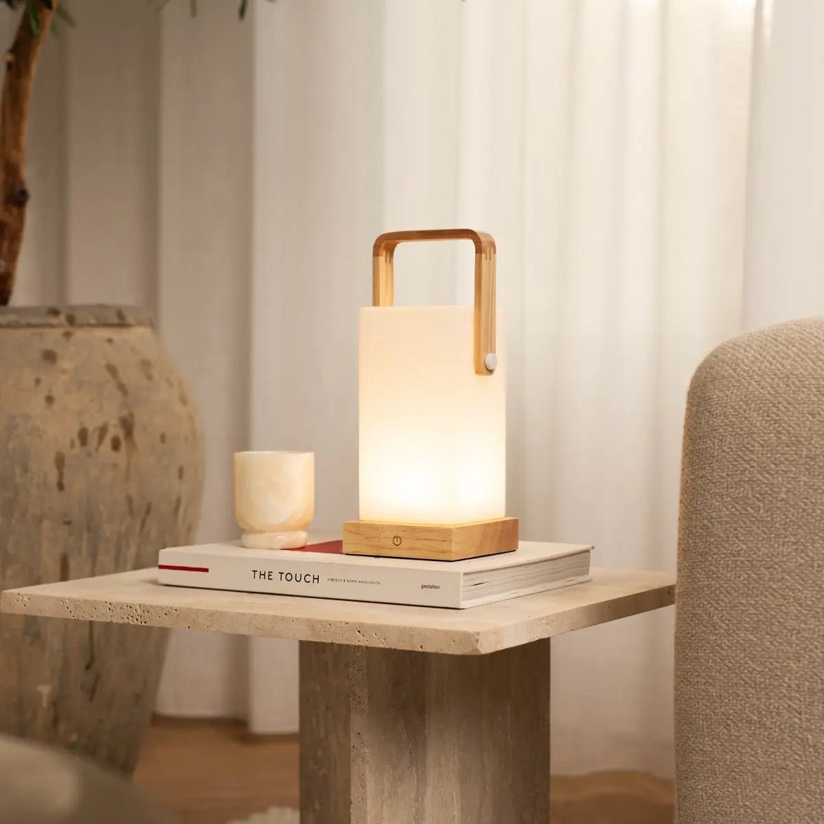 Harper lichtbruine houten lamp – draadloze oplaadbare tafellamp met handvat