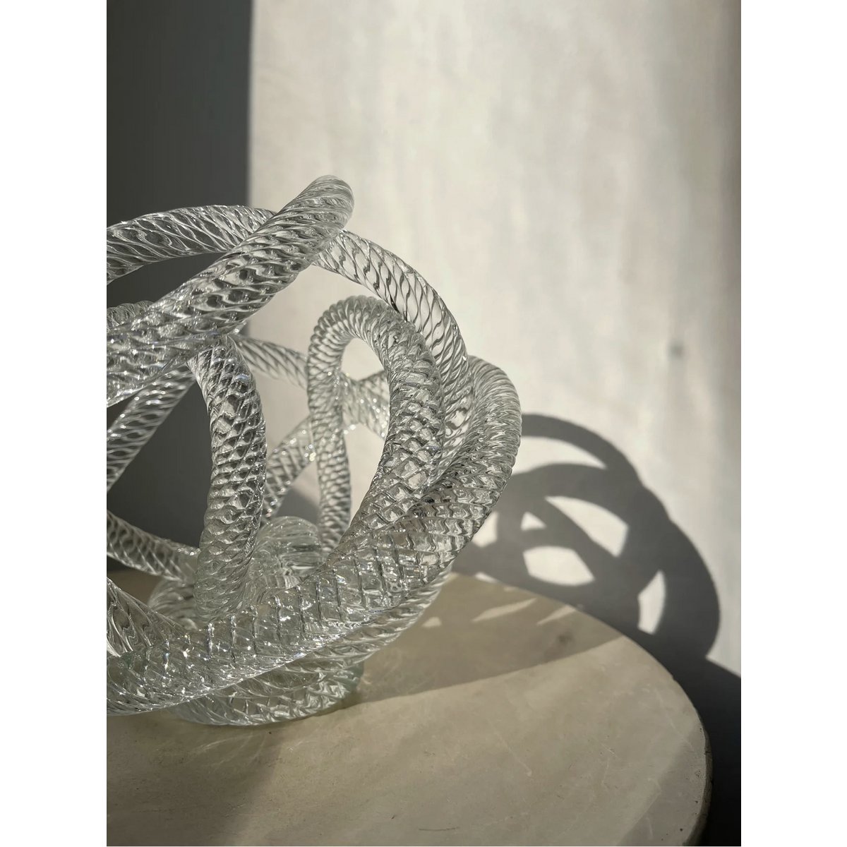 Groot geknoopt glassculptuur (L) Diameter 20cm