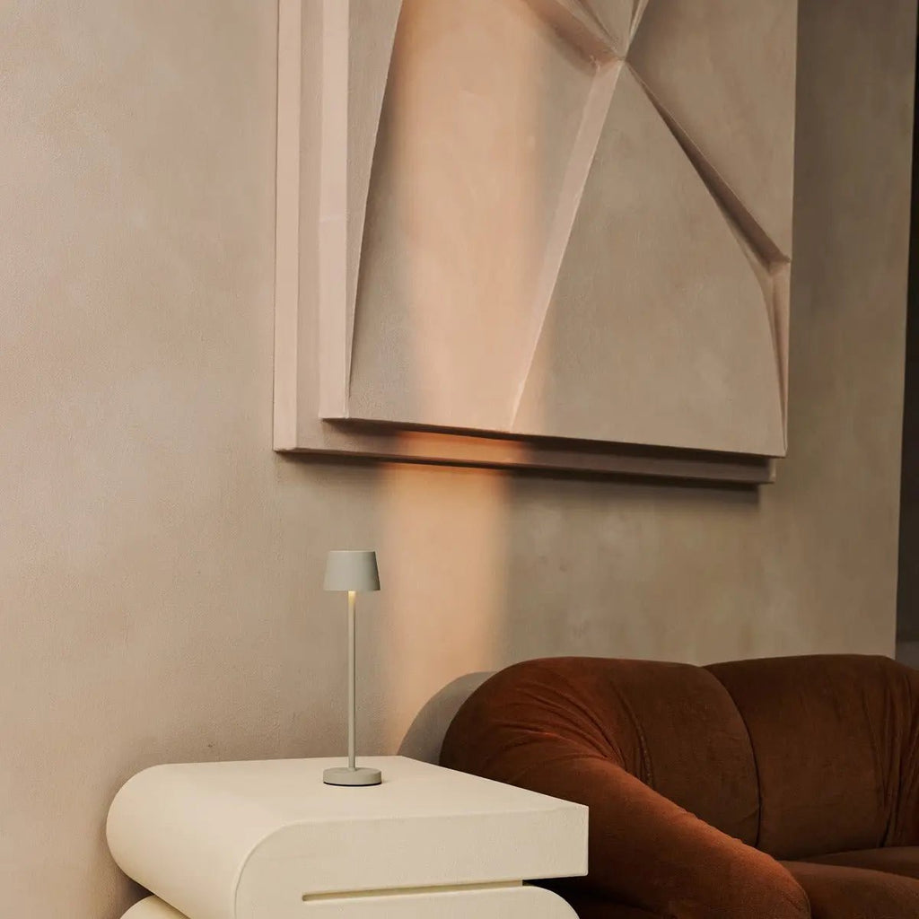 Vondel Mini Shadow Gray Oplaadbare en draadloze lamp perfect voor horeca -industrie - draadloos oplaadbaar via laadstation