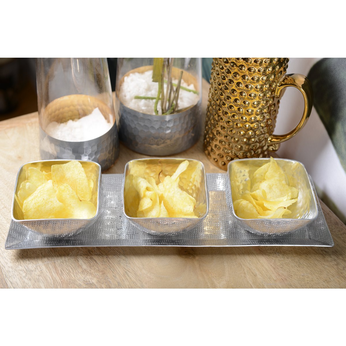 Set van 3 kopjes op aluminium plaat