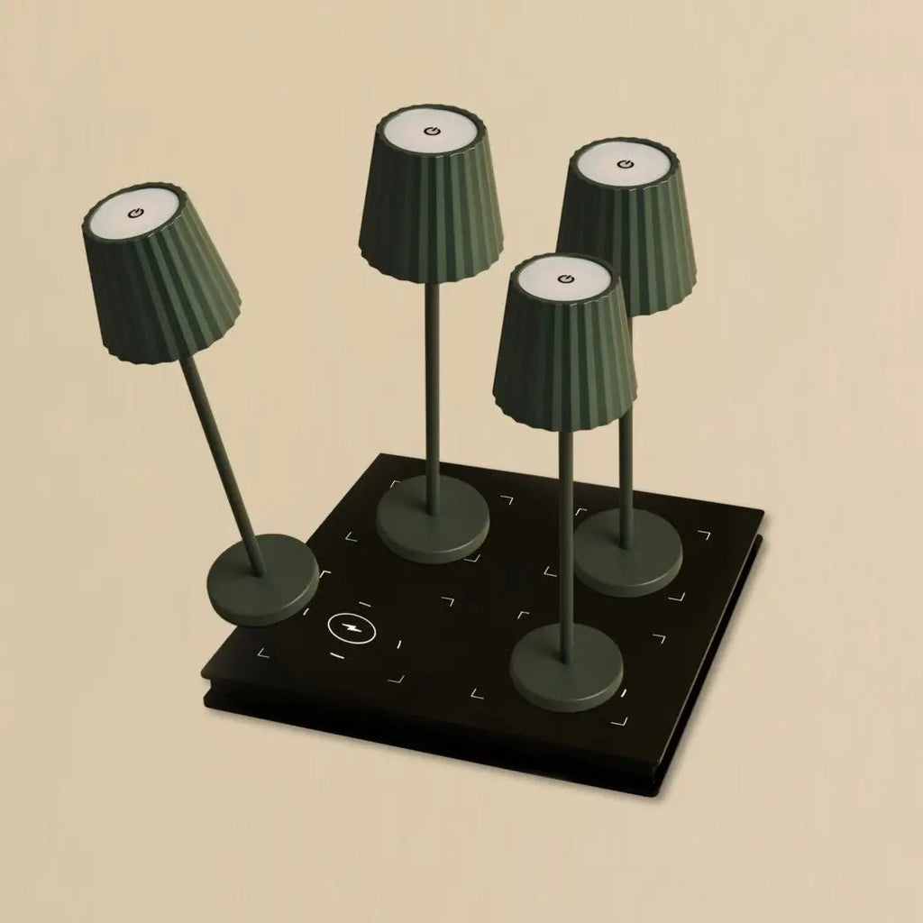 Combi Set Professional-4 x Maya Olive Green Oplaadbare tafellampen en 1 x Amstel Wireless Laying Station met Qi-Technology
