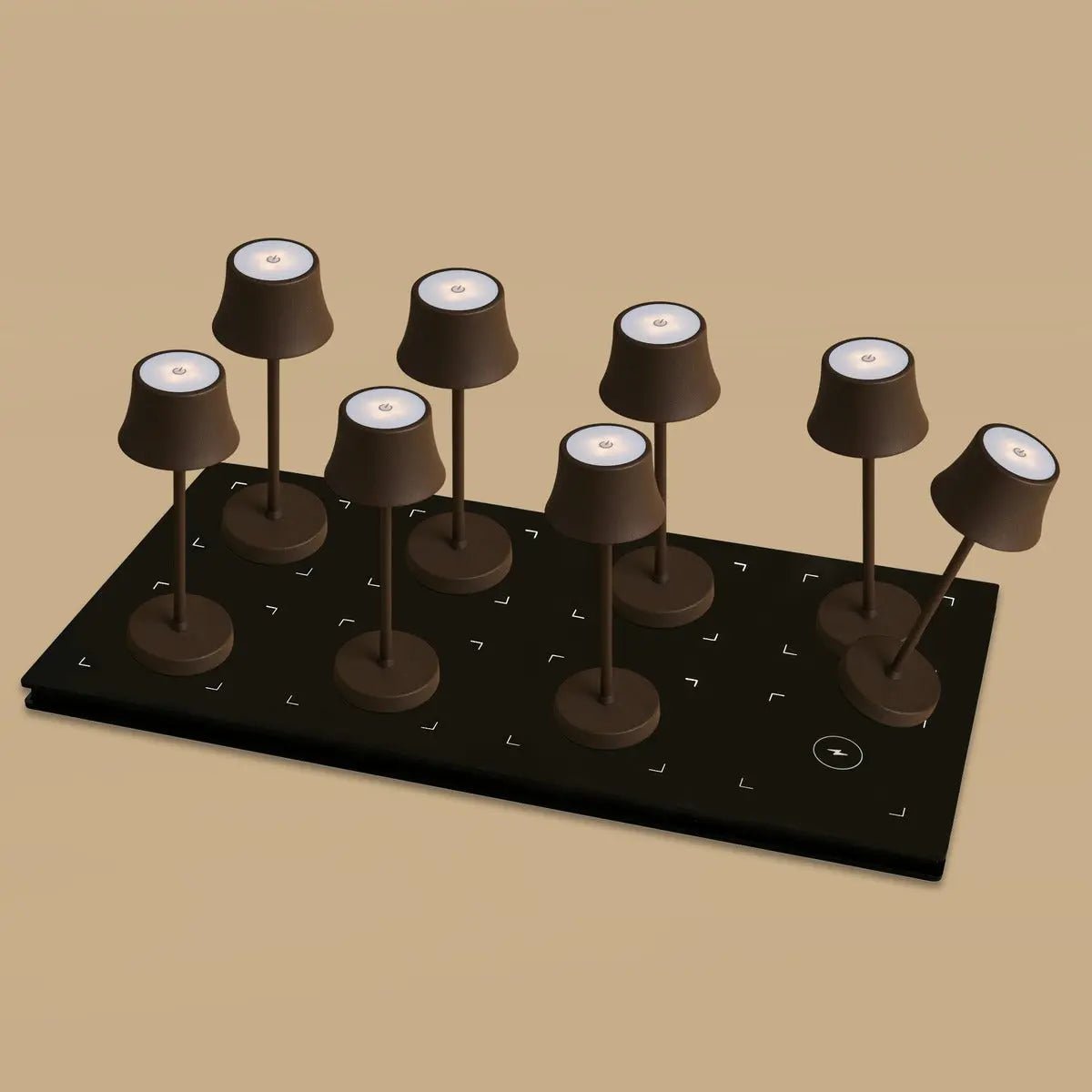 Combi Set Professional-8 X de Pijp Mini Mocha Brown oplaadbare tafellampen & 1 x Central Station draadloos laadstation met Qi-Technology
