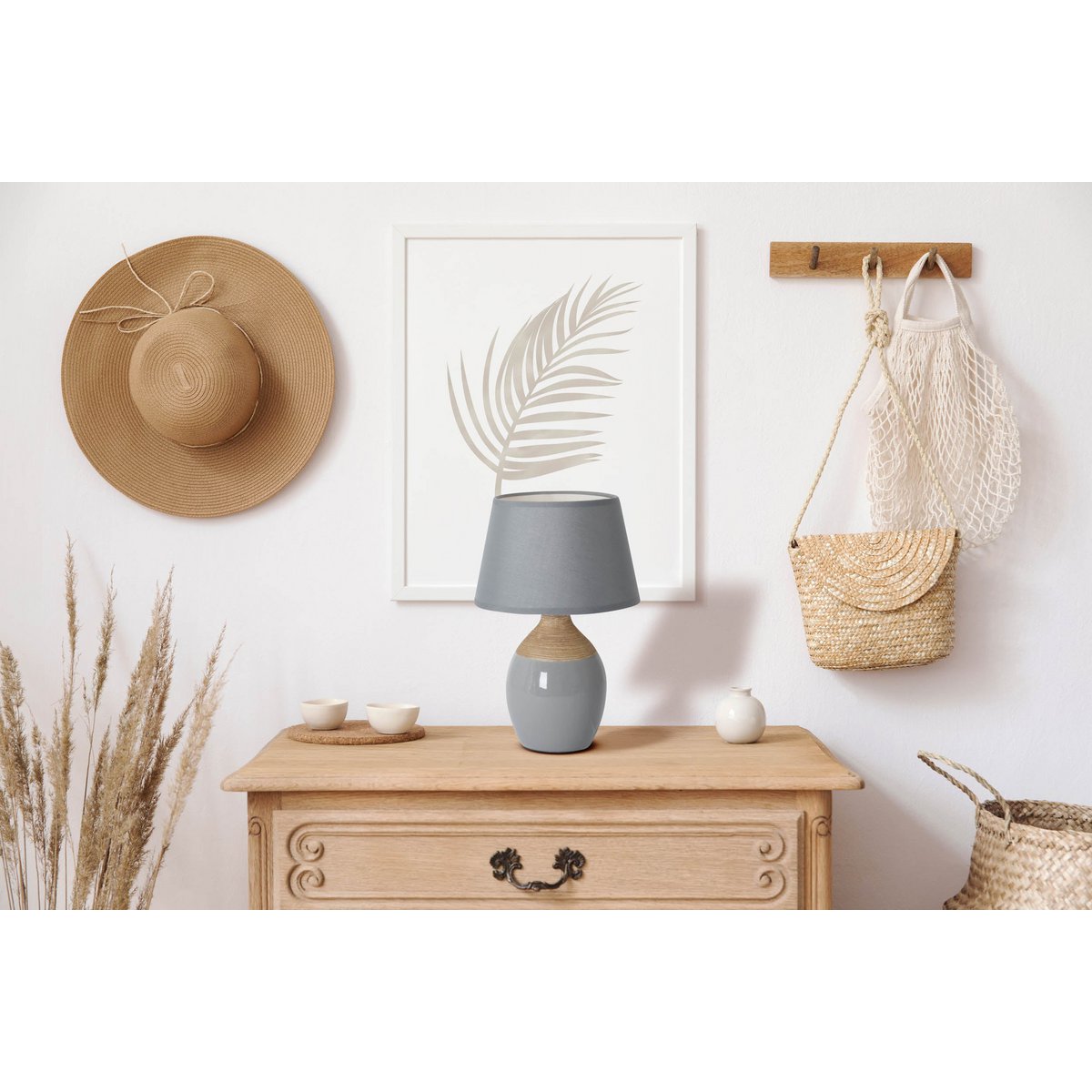 Liv · Houten tafellamp met linnen kap — grijs