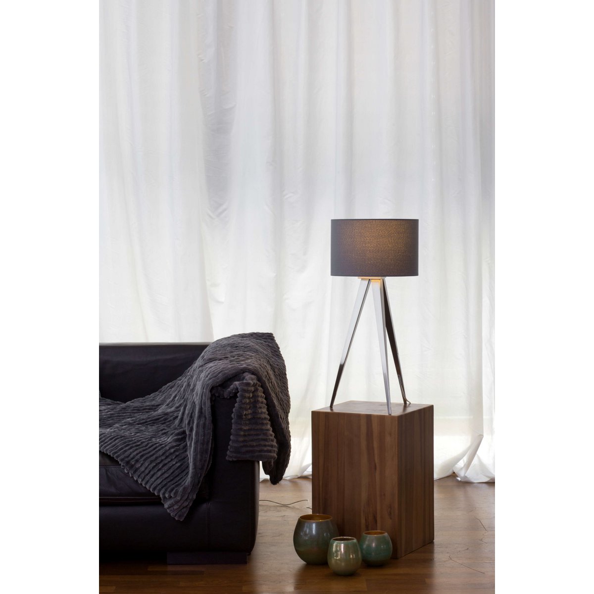 Liv · Driepoot vloerlamp