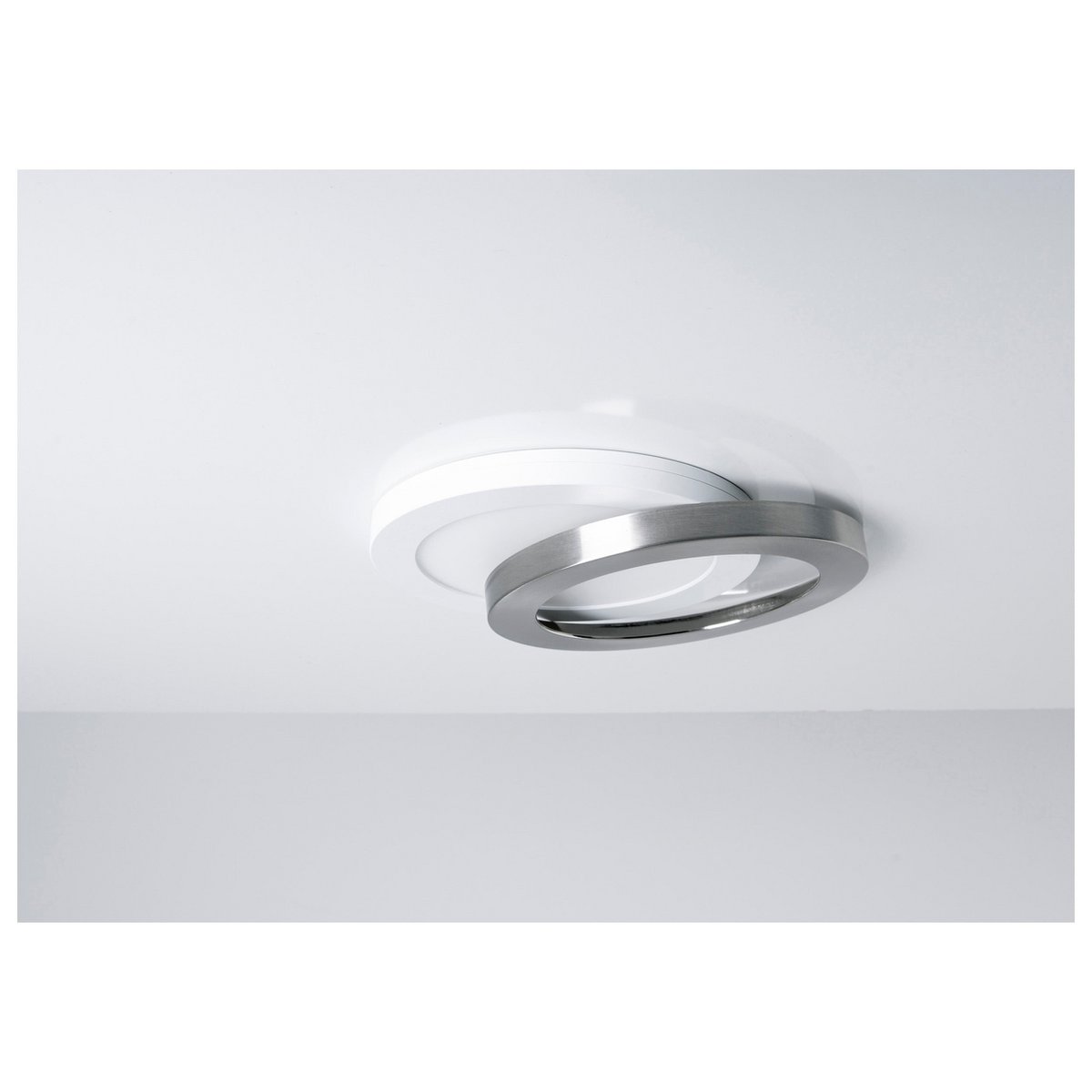 Liv · Metalen plafondlamp — chroom
