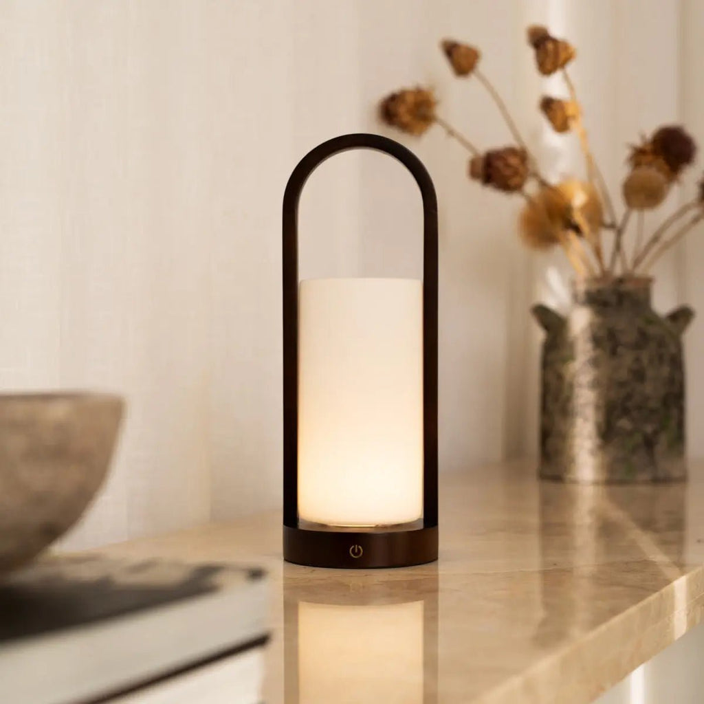 Evie Donkerbruine Oplaadbare Houten Tafellamp – Dimbaar & Snoerloos