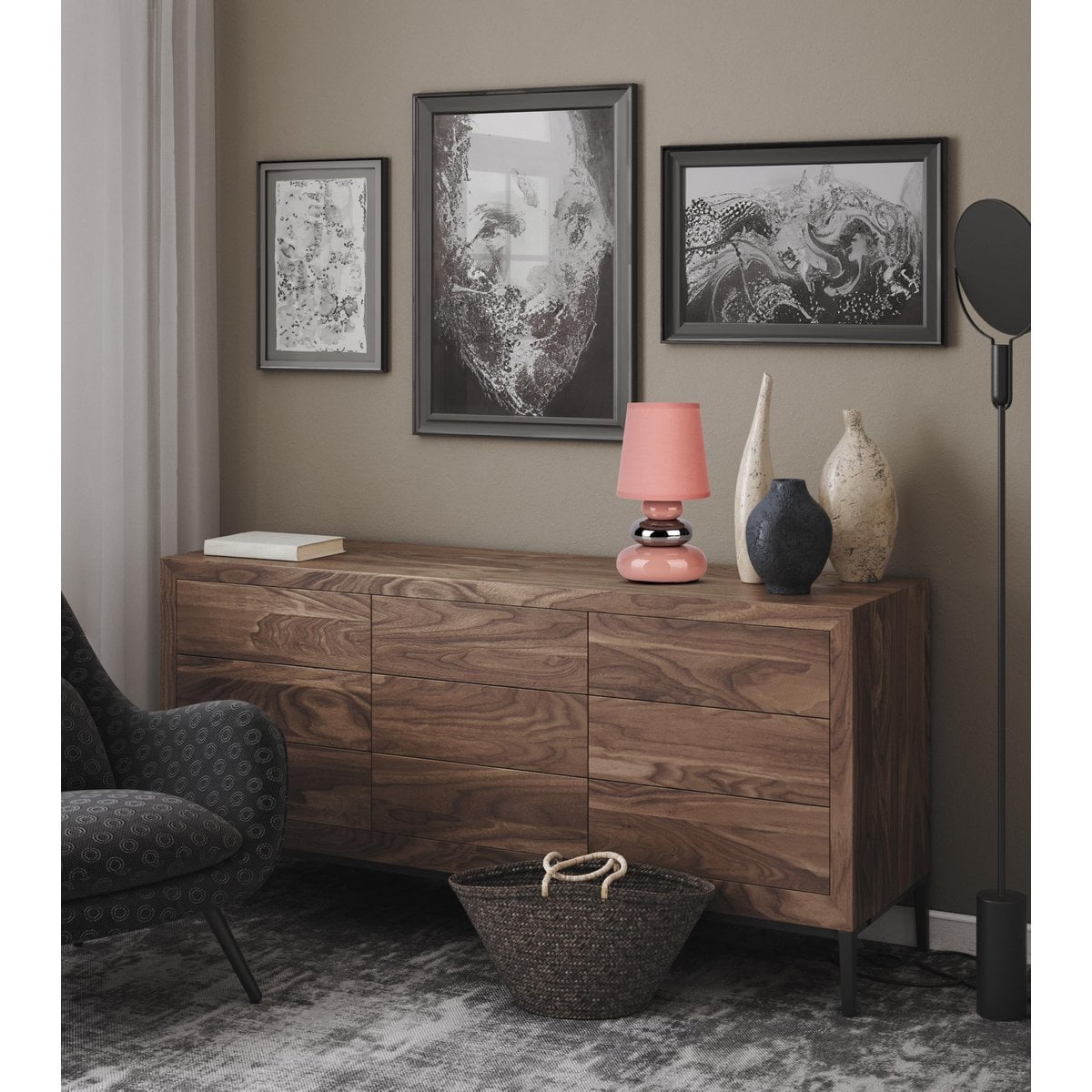 Liv · Houten tafellamp met linnen kap — roze