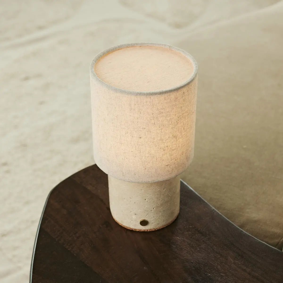 Onoda Beige / Travertino Classico - Travertine oplaadbare tafellamp - met linnen verwisselbare lampenkap en oplaadbaar ontwerp