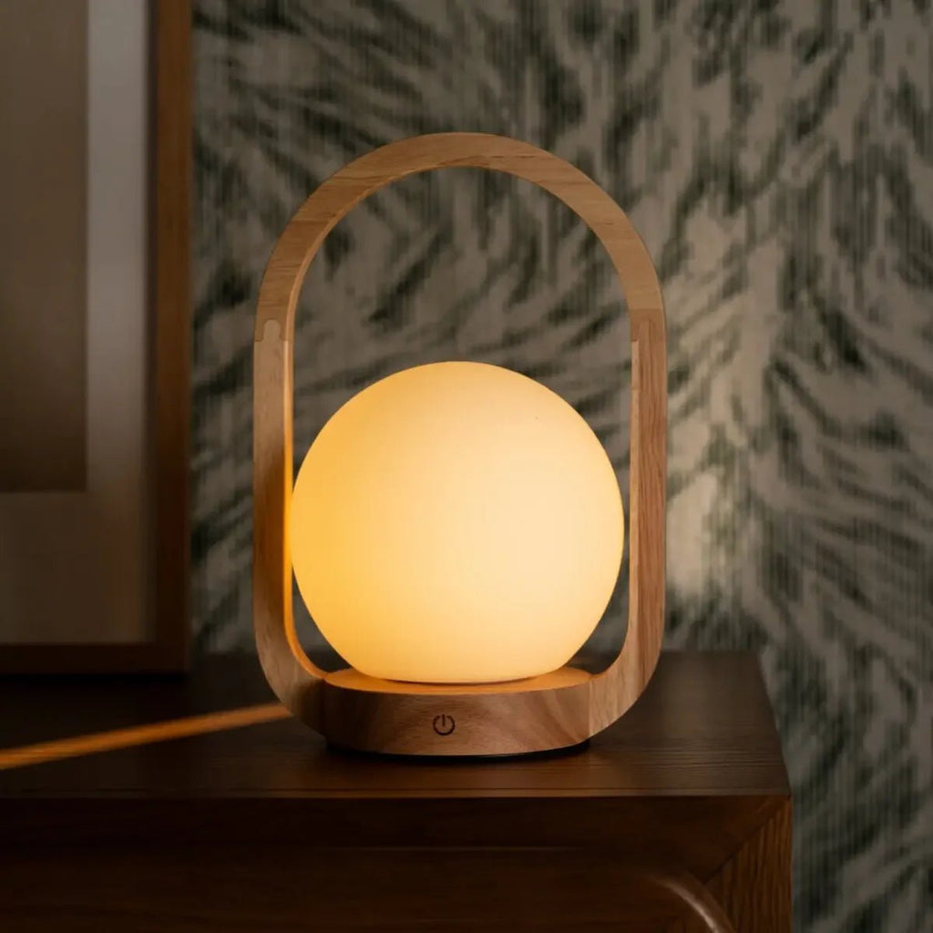 Skye Lichtbruine Houten Snoerloze Lamp | Oplaadbaar en dimbaar ontwerp
