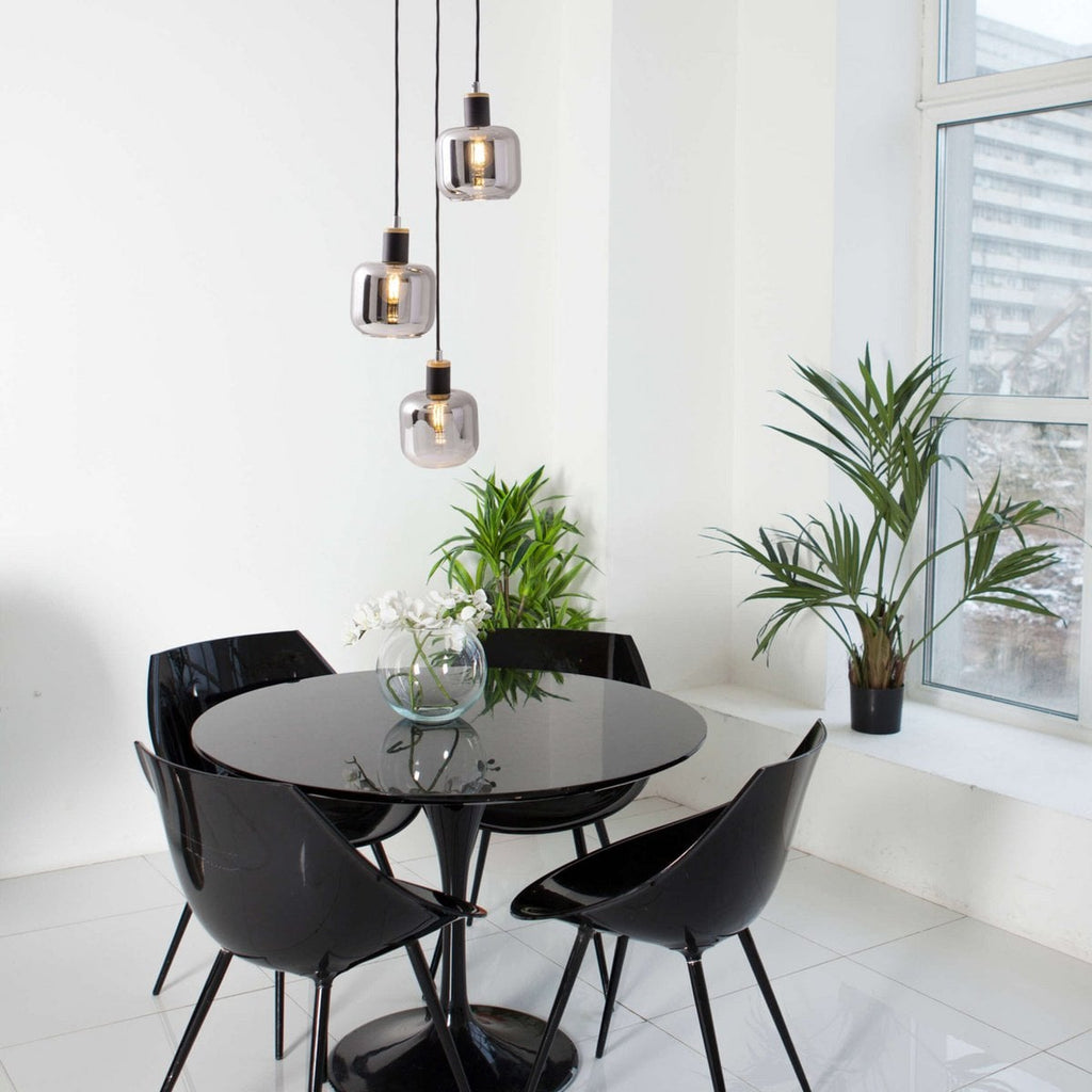 Liv · Metalen plafondlamp — zwart