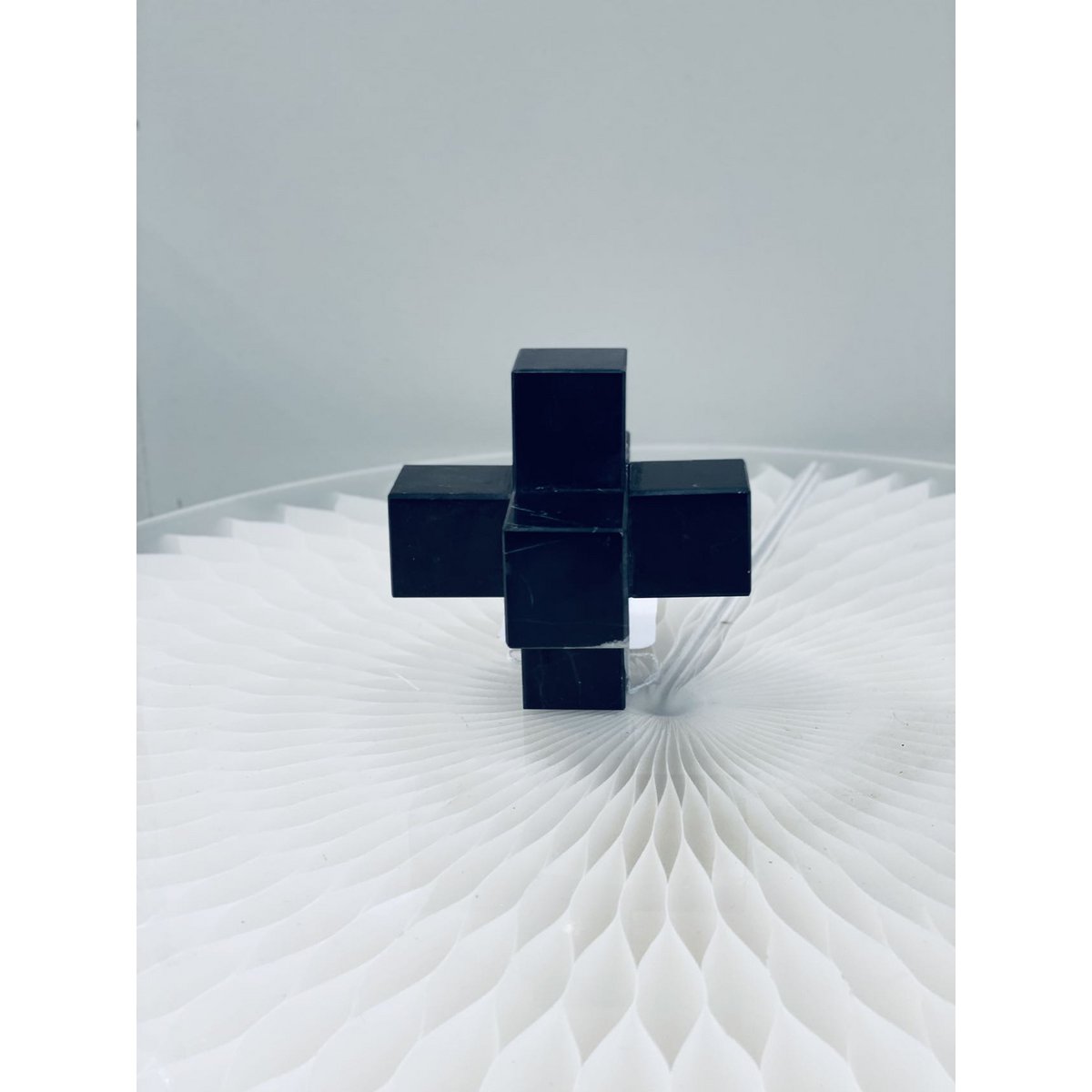 Licht luxe modern eenvoudig marmeren kruis zwart Klein formaat: 9cm*9cm*9cm