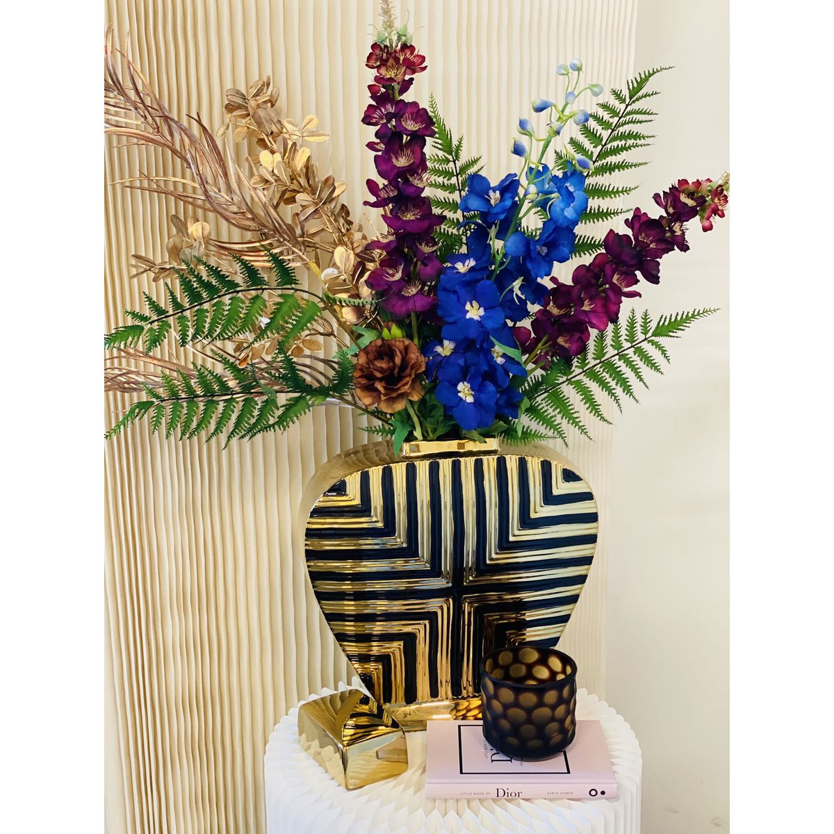 Prachtige gouden en zwarte kunstdecor geïnspireerde pot