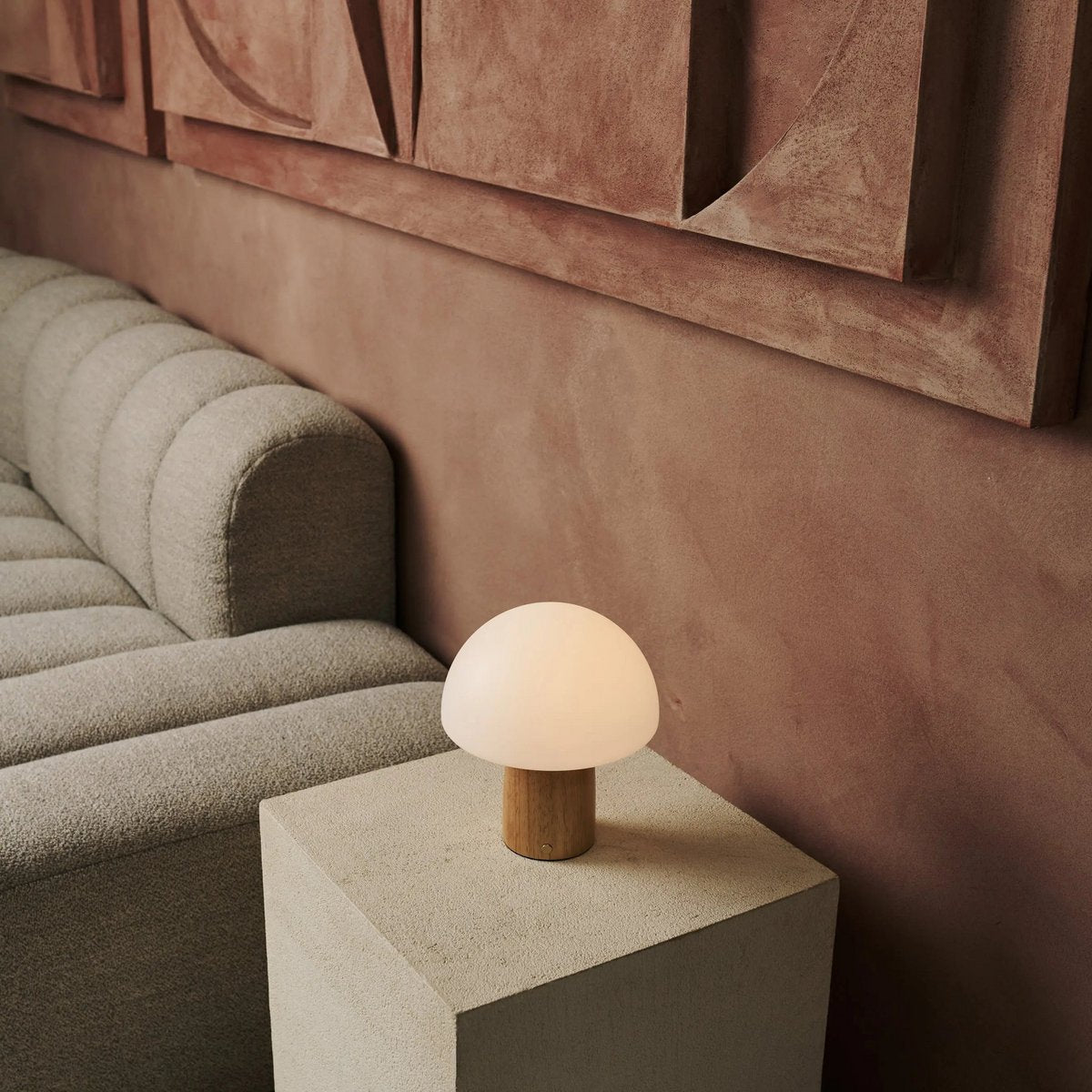 Mia lichtbruin stijlvolle houten tafellamp met dimmer - hout, functioneel en subtiel