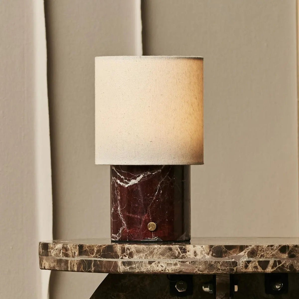 Dou Red / Rosso Levanto - Marmeren oplaadbare tafellamp - Draadloos, 3 lichte modi en met linnen verwisselbare lampenkap