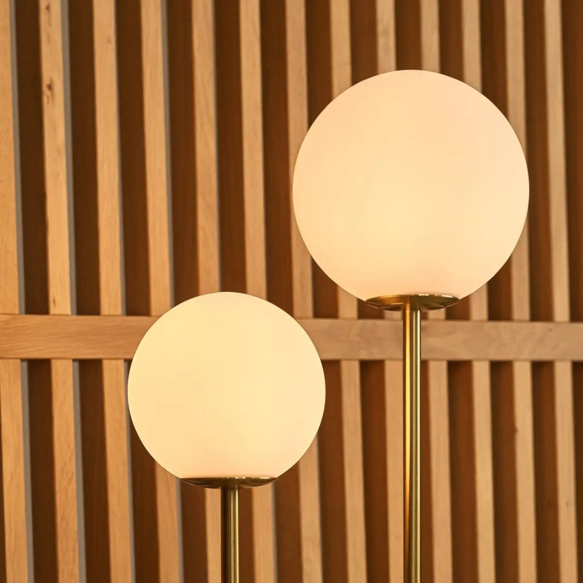 Giorgia Elegant Marble Lamp - Elegante tafellamp met matglazen lampen