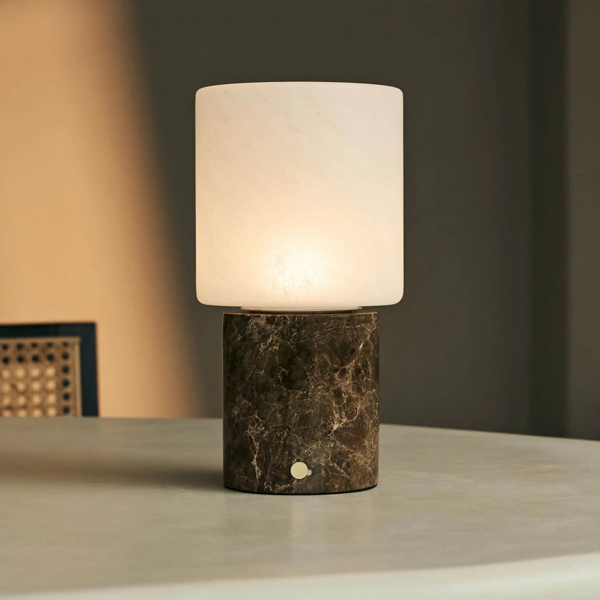 Cuyp Brown / Emperador Dark - Marble Laidable Table Lamp - Draadloos, USB -oplaadbaar en maximaal 100 uur looptijd