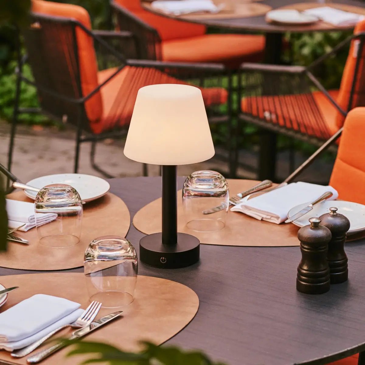 Zoë Zwarte Houten Oplaadbare Tafellamp | Dimbaar en draagbaar | Batterijduur van 80 uur