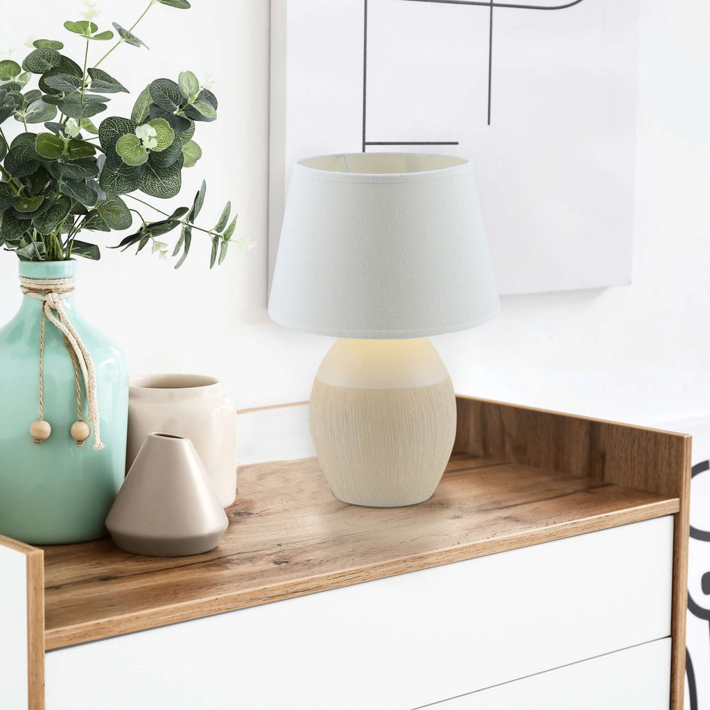 Liv · Houten tafellamp met linnen kap — naturel