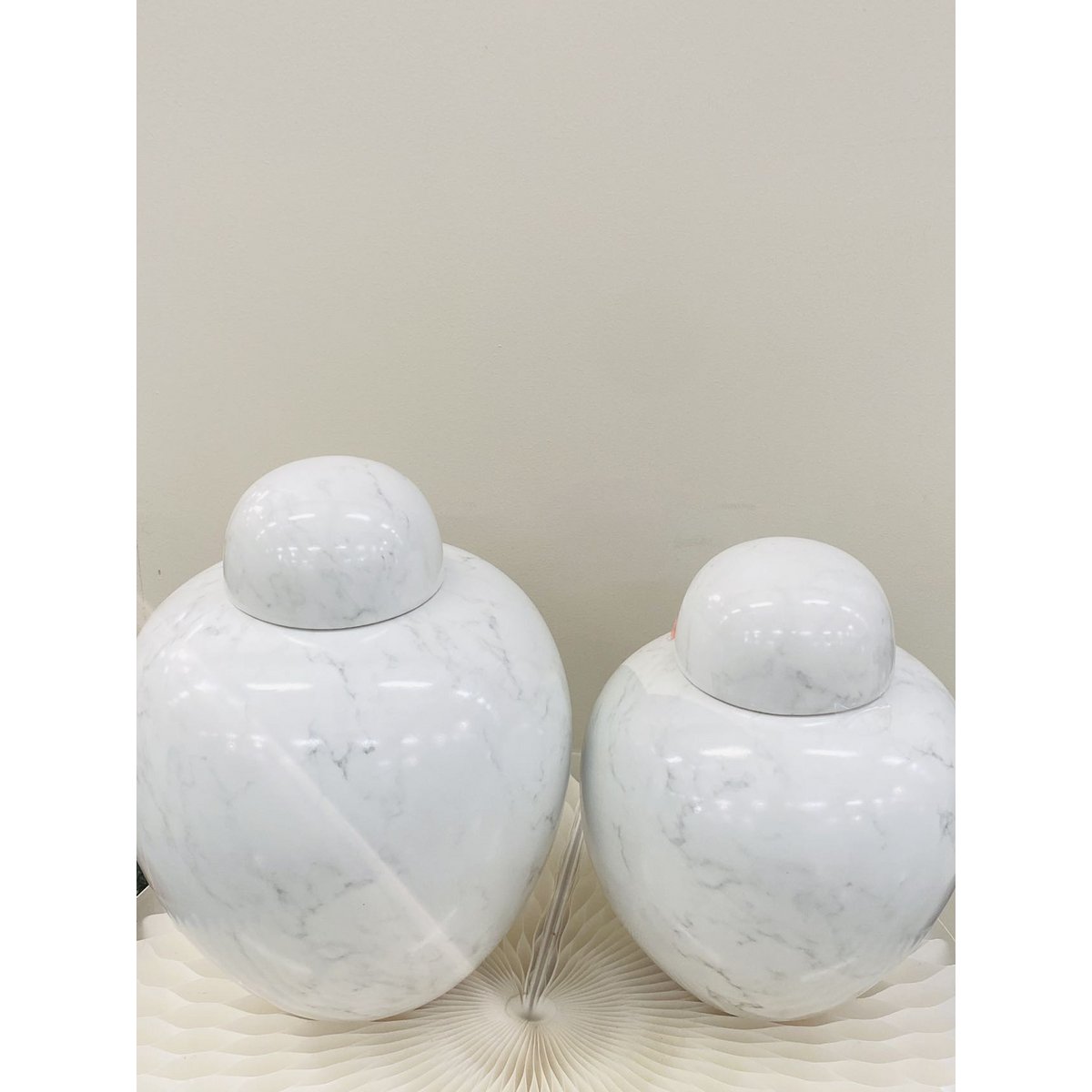 Zijden Bloemen met American porcelain ginger jar by mid-20th century Big H*28W*25