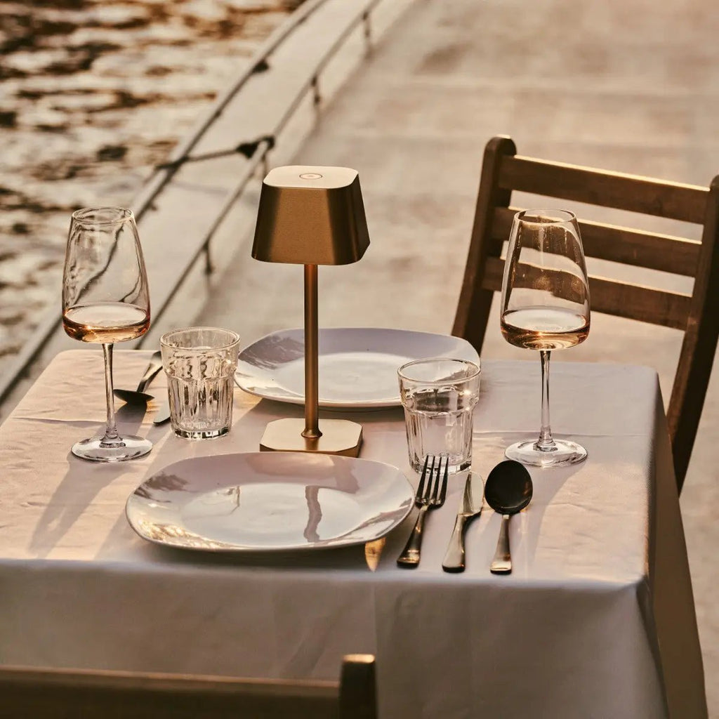 Ava Goud Oplaadbare Tafellamp | Draadloos, dimbaar en stijlvol