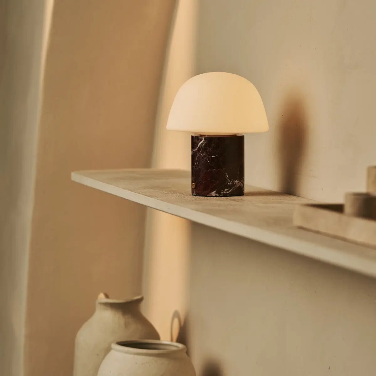 Maes Red / Rosso Levanto - Elegante marmeren oplaadbare tafellamp, tot 100 uur verlichting, stijlvol en functioneel